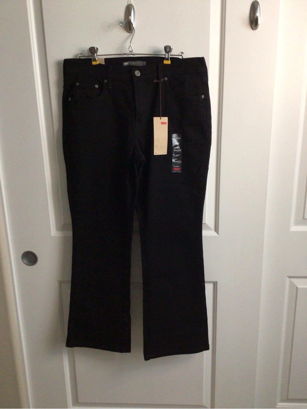 Levi's Black Flare Wide-Leg Women's Jeans